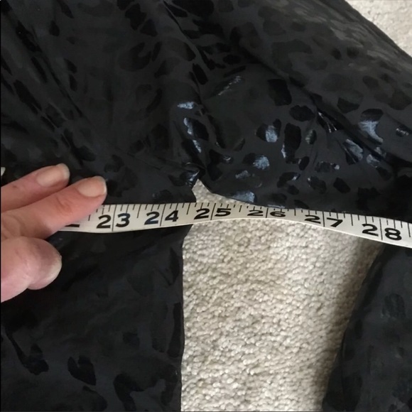 PINK VICTORIAS SECRET HOODED SPORT JACKET BLACK LEOPARD RARE - Picture 5 of 6